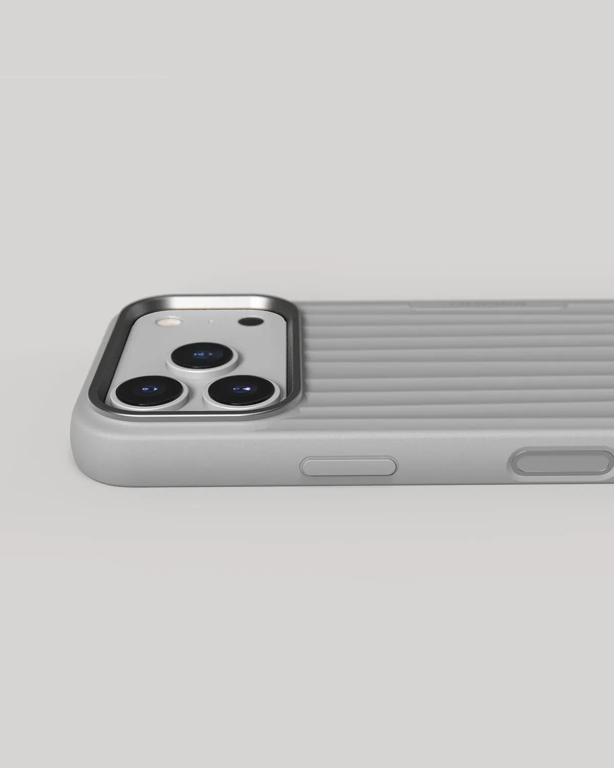 Nudient Bold Case cover iPhone 18 Pro grigia antishock