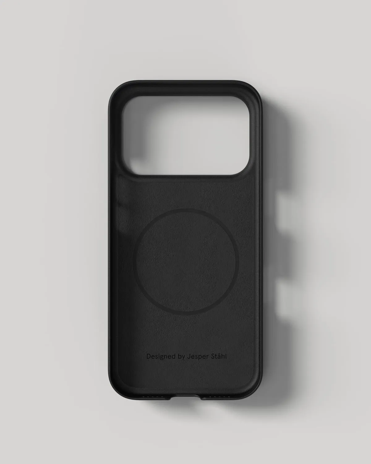 Nudient Thin Case iPhone 18 Pro cover Ink Black MagSafe