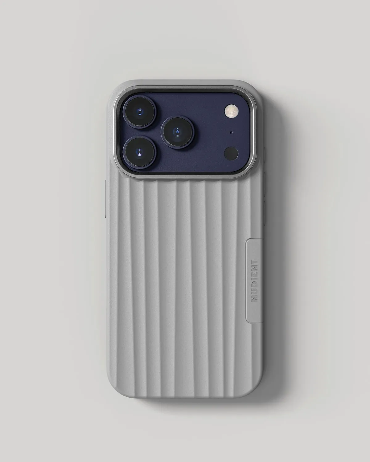 Nudient Bold Case iPhone 17 Pro cover Urban Grey MagSafe