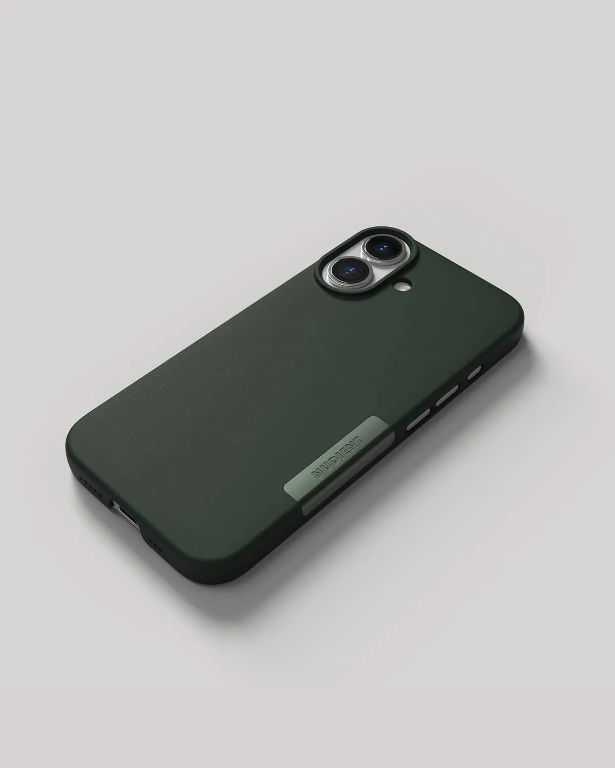 Nudient Thin Case iPhone 17 cover Moss Green MagSafe