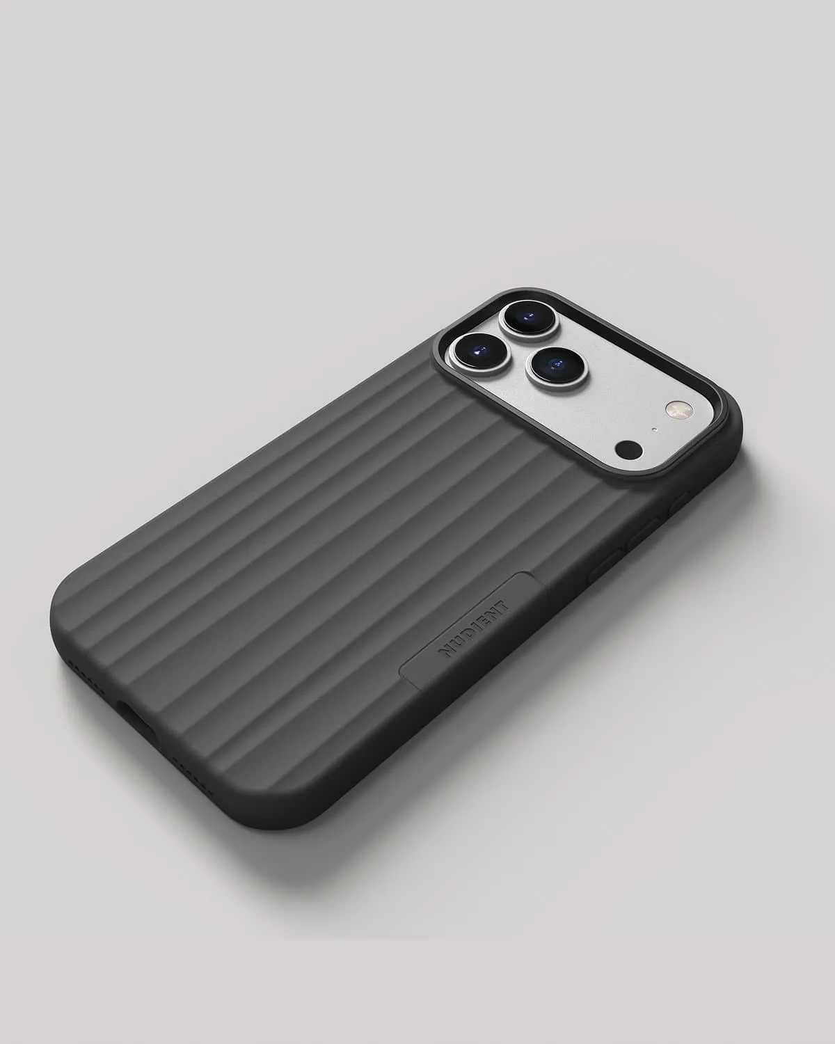 Nudient Bold Case iPhone 18 Pro Max cover Basalt Grey MagSafe
