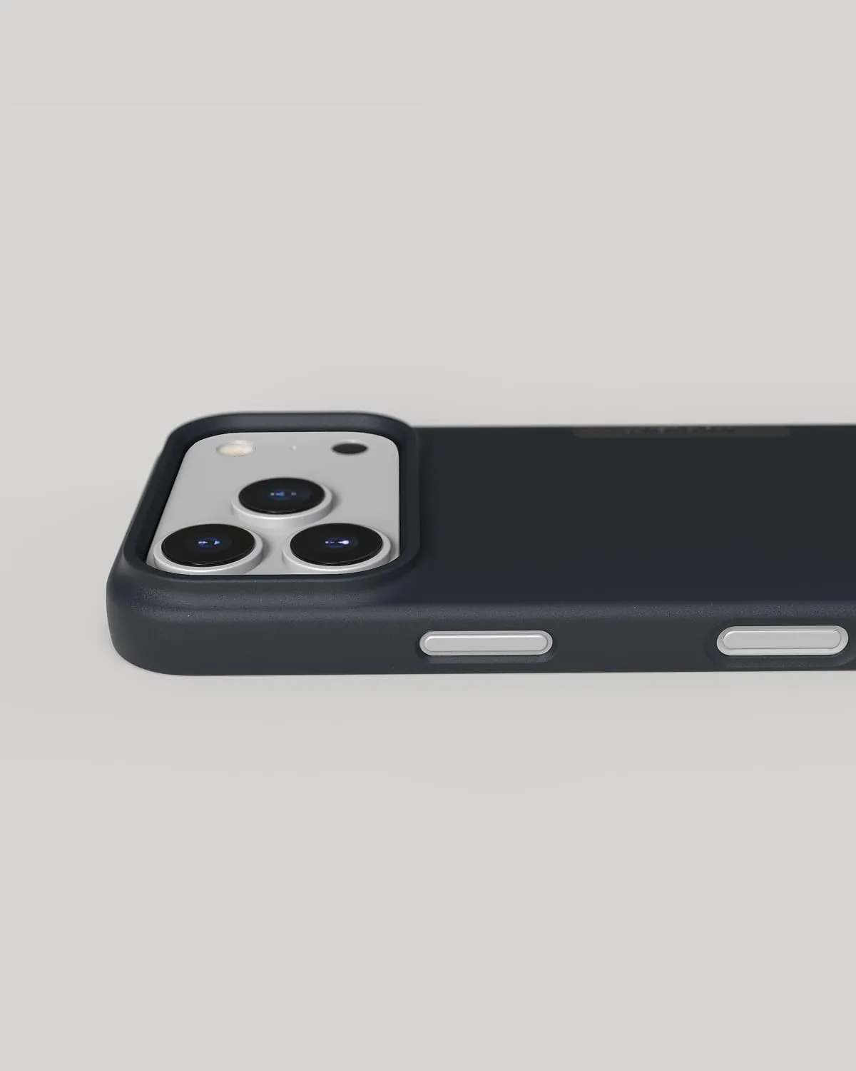Nudient Thin Case cover iPhone 18 Pro blu con MagSafe