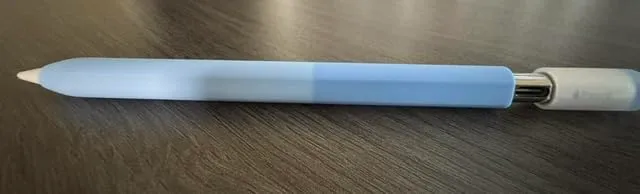 MoKo Apple Pencil USB-C cover silicone rosa latte