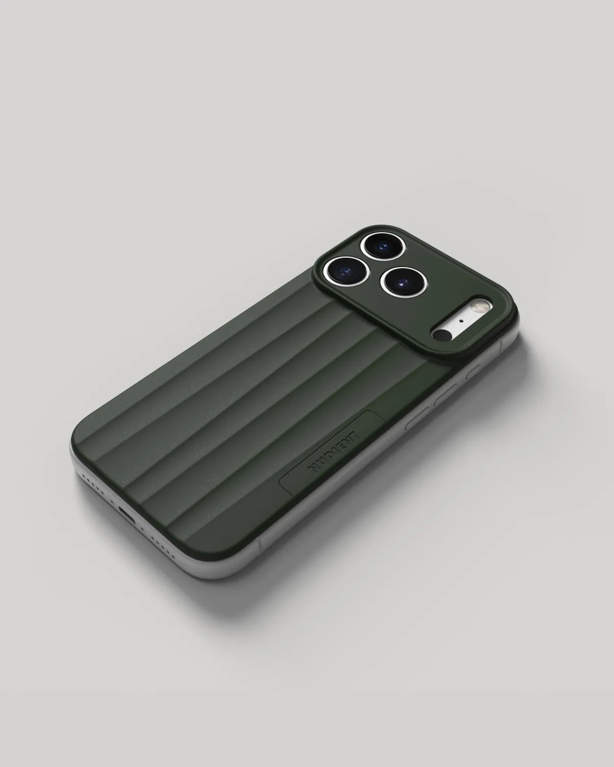 Nudient Slice Case cover iPhone 18 Pro verde MagSafe ultrasottile