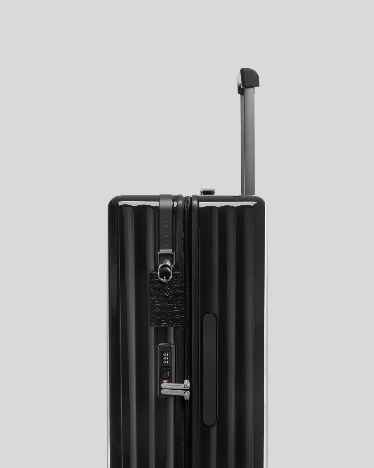 Nudient Bold Check-in V2 valigia L Charcoal Black leggera