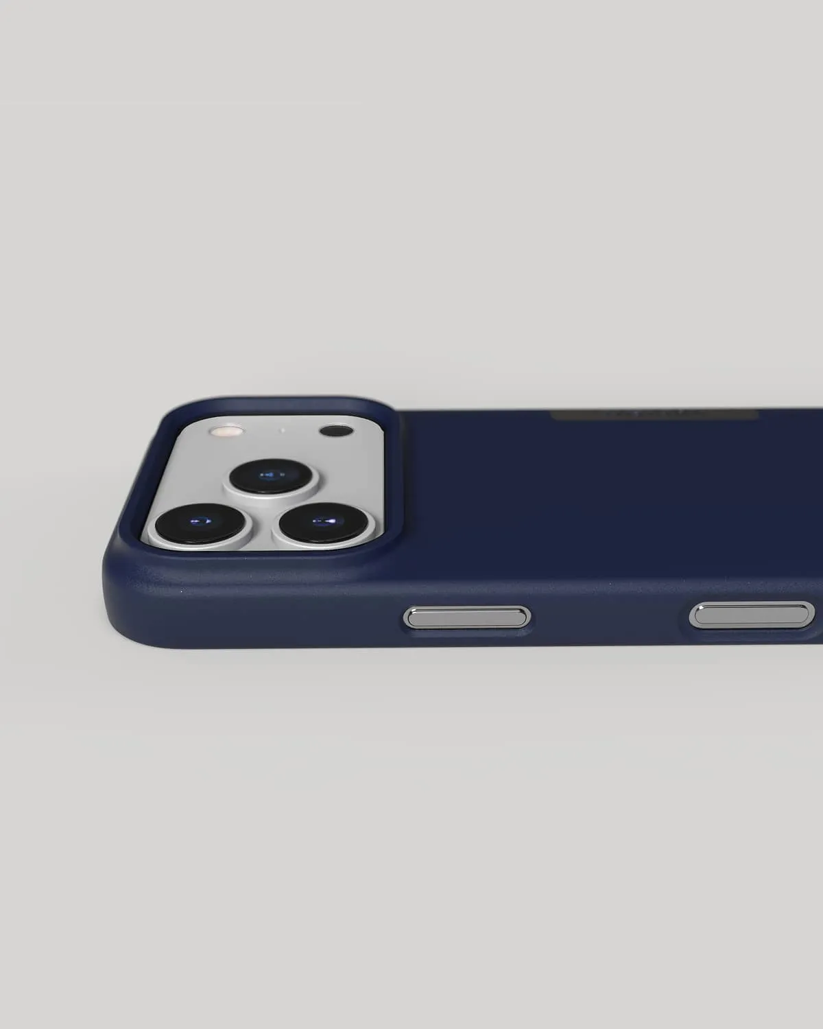 Nudient Thin Case iPhone 18 Pro cover blu MagSafe sottile
