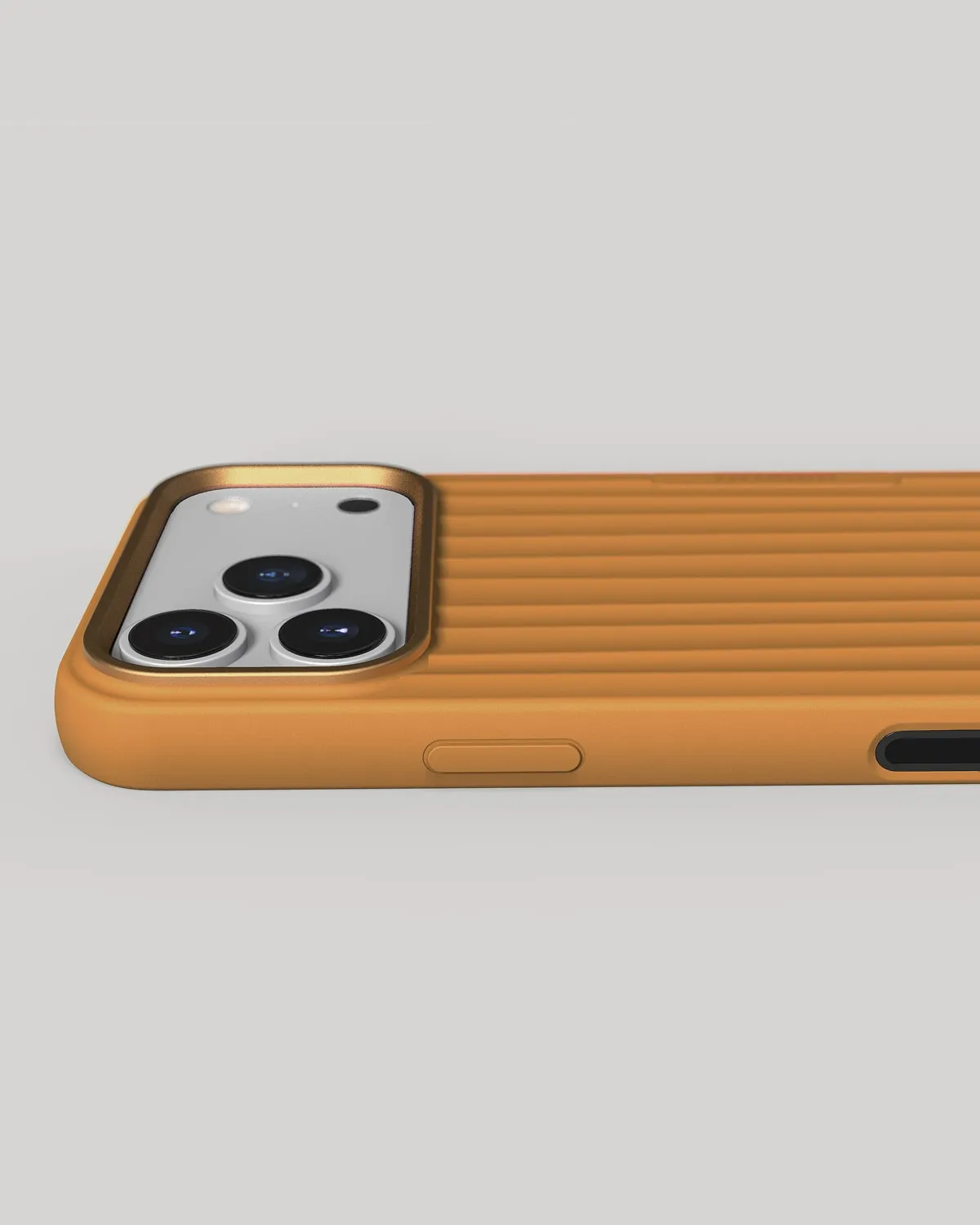 Nudient Bold Case cover iPhone 17 Pro Max Amber Yellow MagSafe