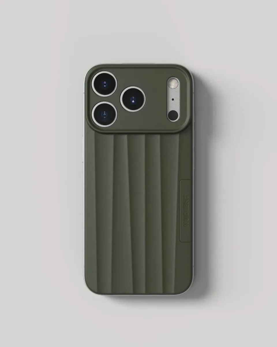 Nudient Slice Case cover iPhone 18 Pro Pine Green MagSafe sottile