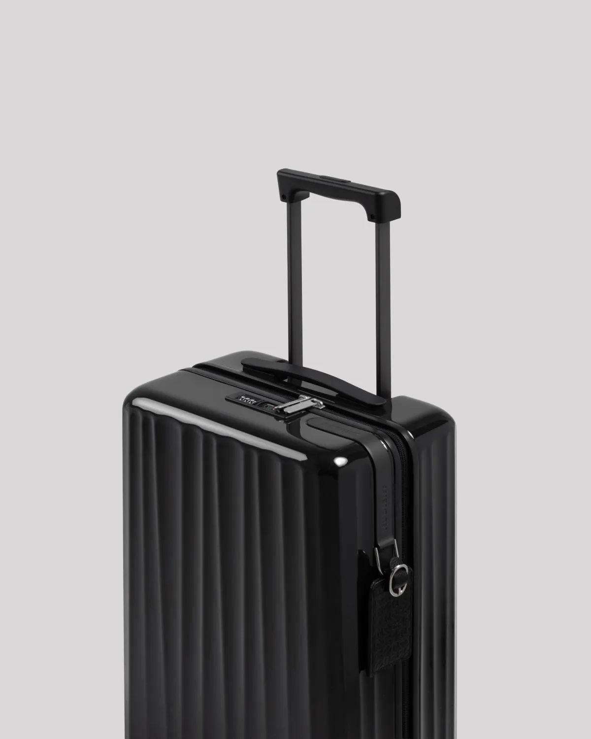 Nudient Bold Cabin Bag V2 valigia Cabin Charcoal Black rigida