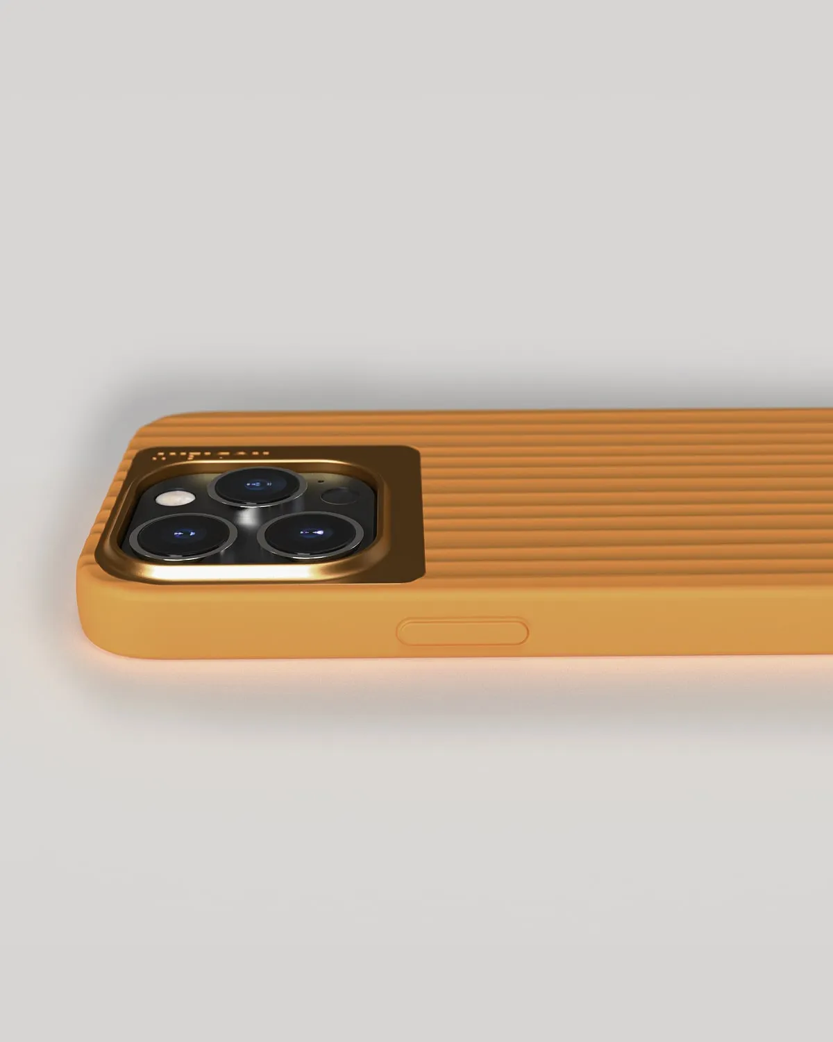 Nudient Bold Case iPhone 15 Pro cover Amber Yellow MagSafe