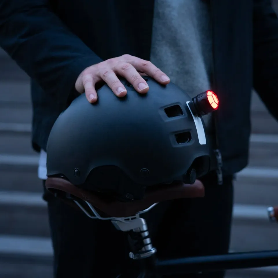 Shapeheart VIOO supporto casco a clip magnetico luci