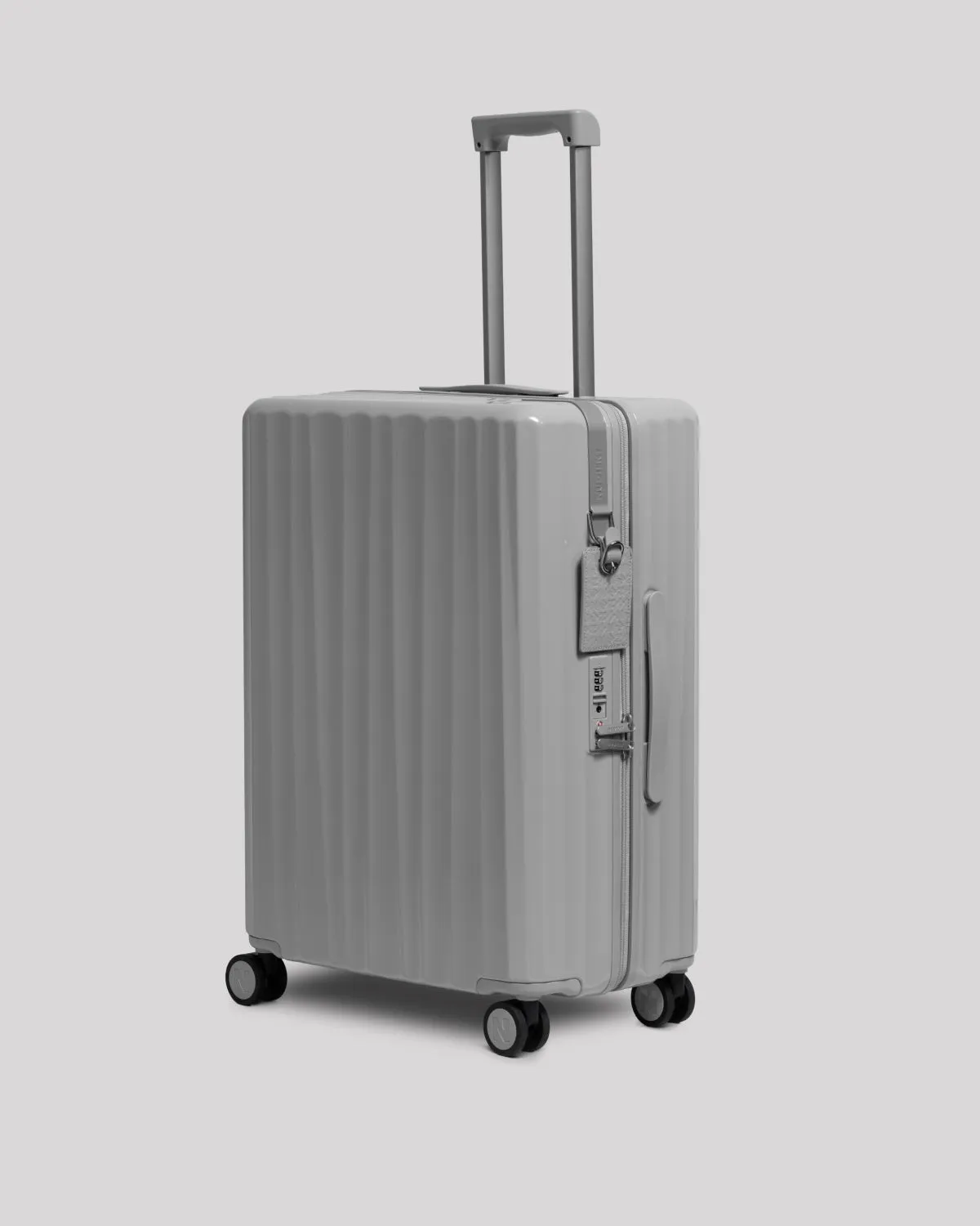 Nudient Bold Check-in M V2 trolley Urban Grey da stiva