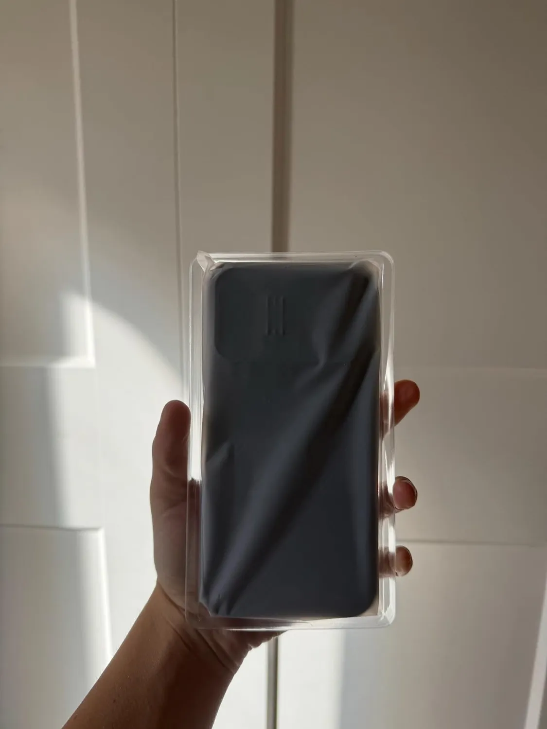 CloudValley iPhone 15 Pro Max cover nera MagSafe
