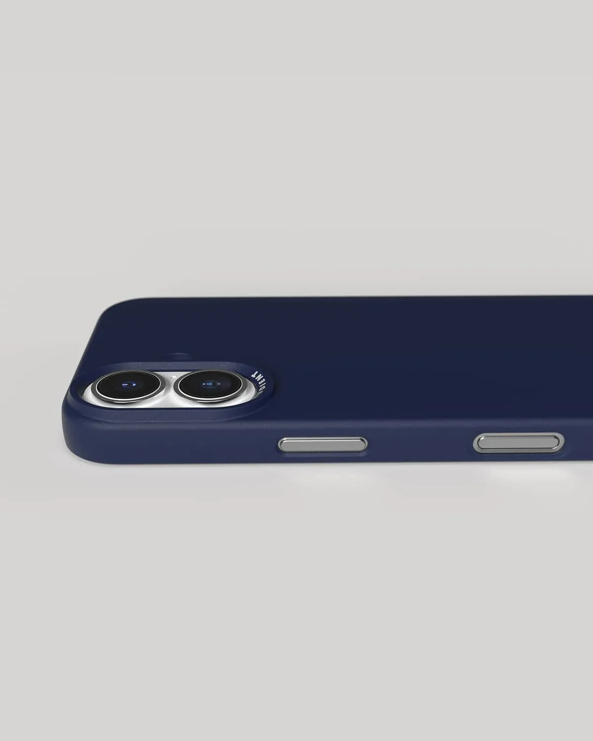 Nudient Thin Case iPhone 16 cover Ocean Blue MagSafe