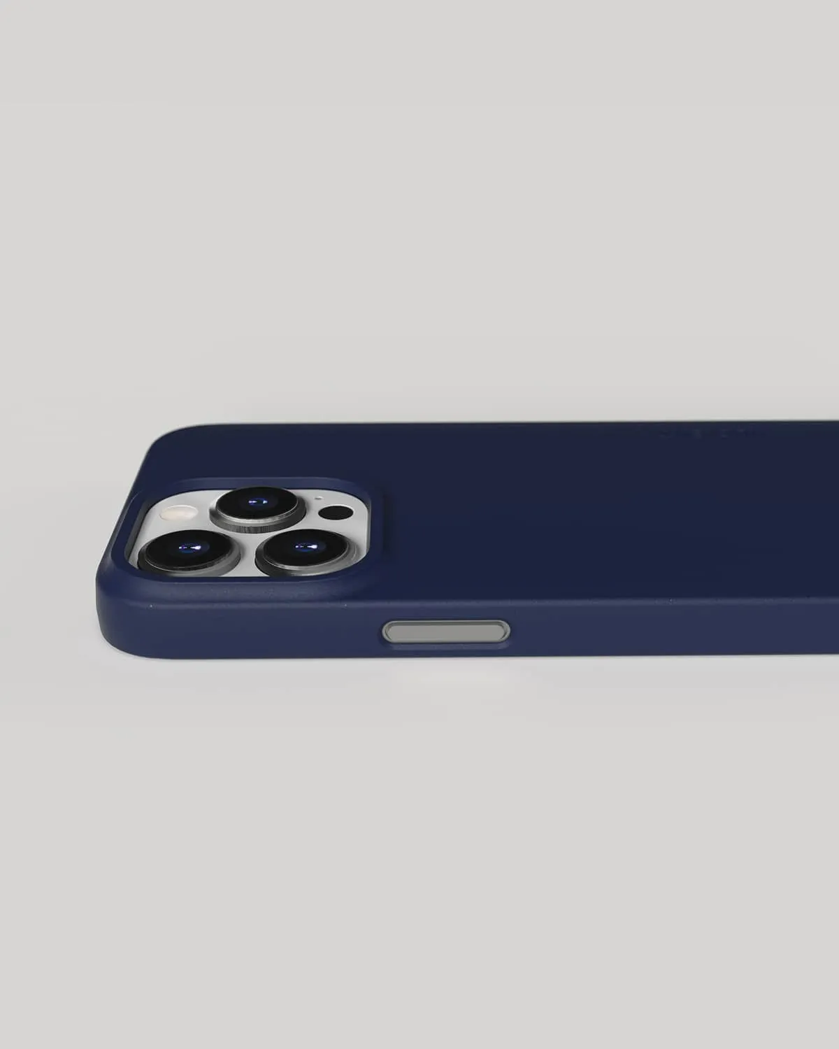 Nudient Thin Case custodia iPhone 13 Pro Ocean Blue MagSafe sottile