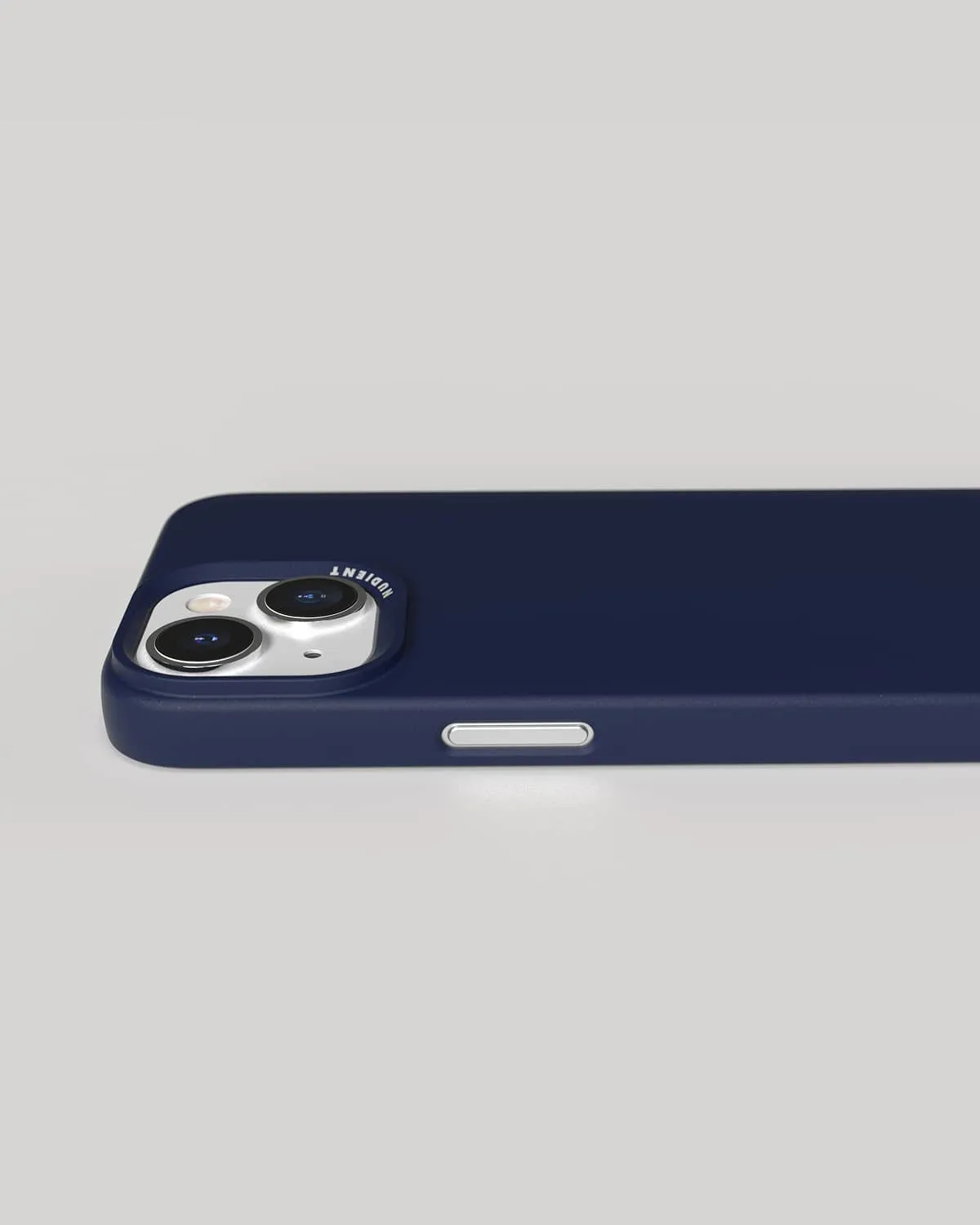 Nudient Thin Case cover iPhone 15 blu senza MagSafe