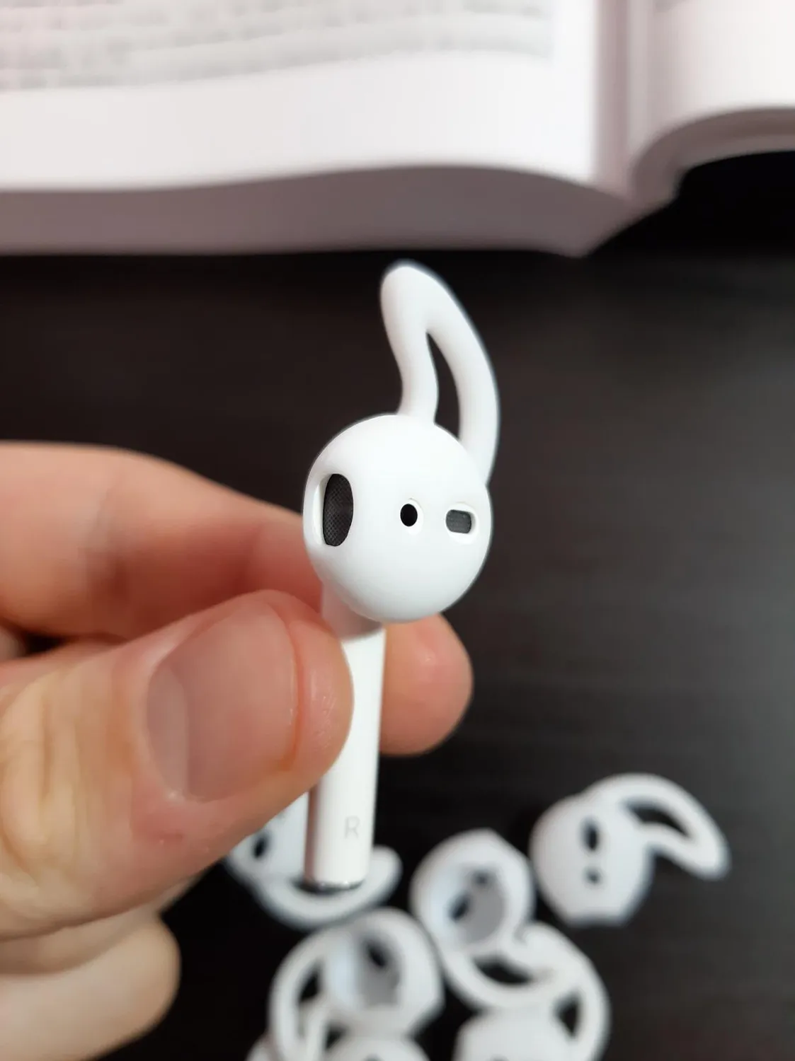MoKo Gommini Silicone AirPods EarPods 4 paia bianco sport