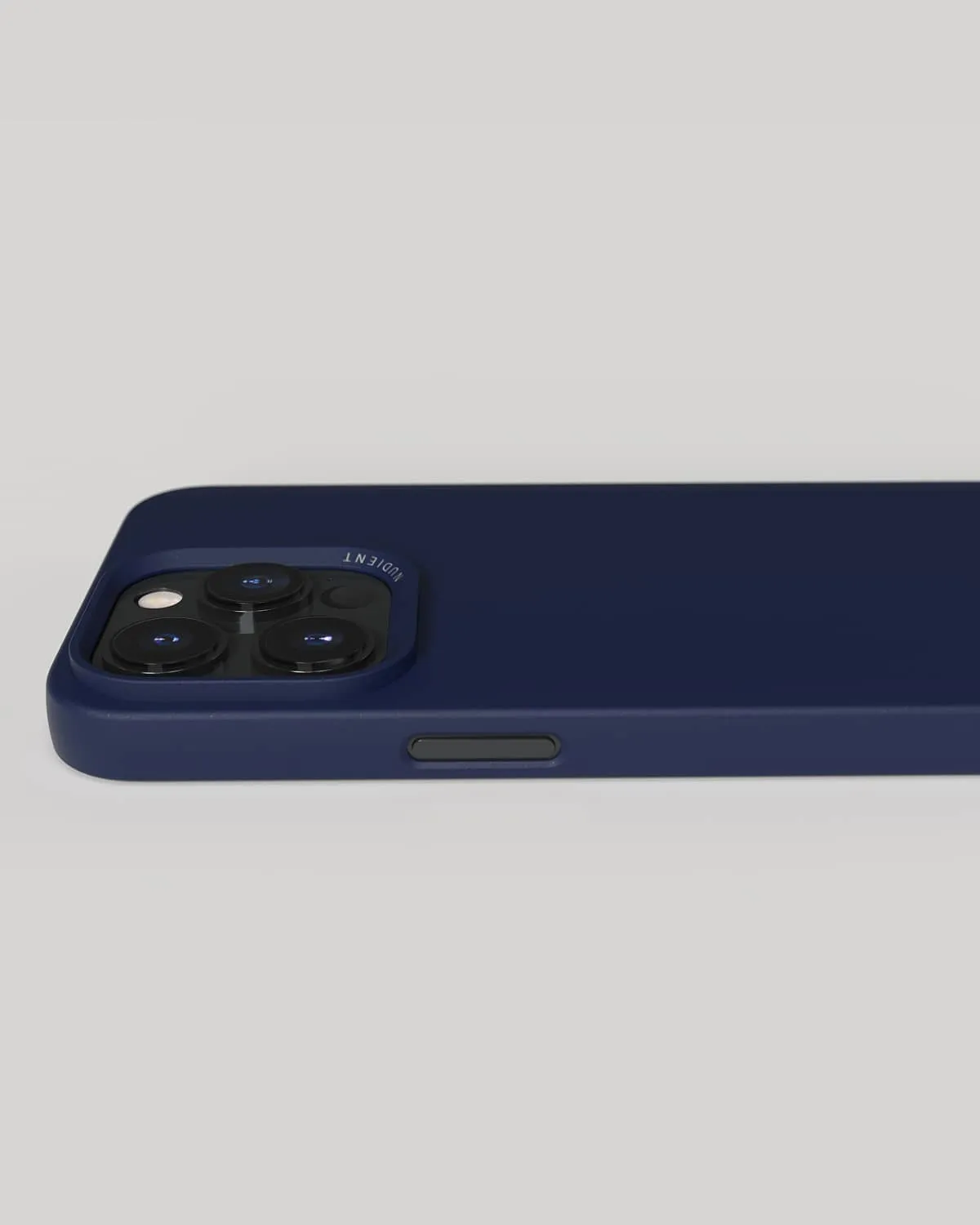 Nudient Thin Case iPhone 14 Pro Max cover Ocean Blue MagSafe