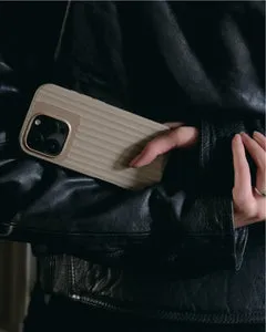 Nudient Bold Case cover anturto plastica riciclata