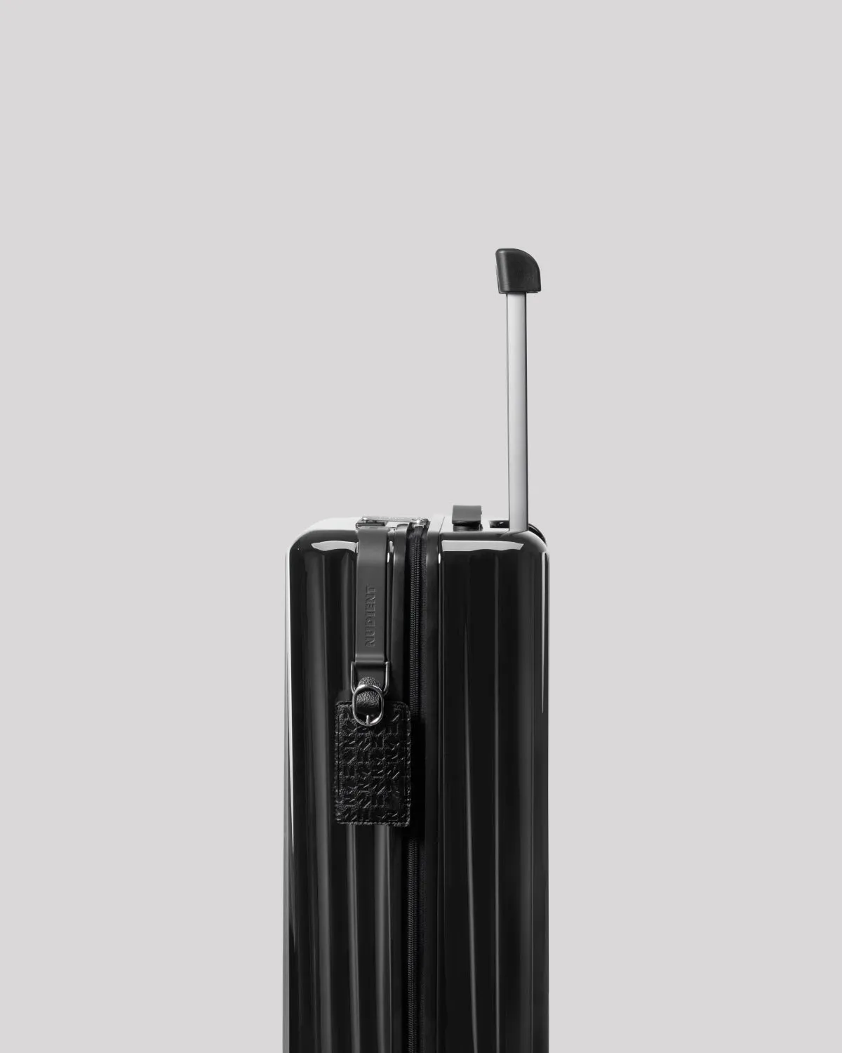 Nudient Bold Cabin Bag V2 valigia Cabin Charcoal Black rigida
